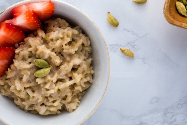 BROWN RICE PORRIDGE WITH CARDAMOM